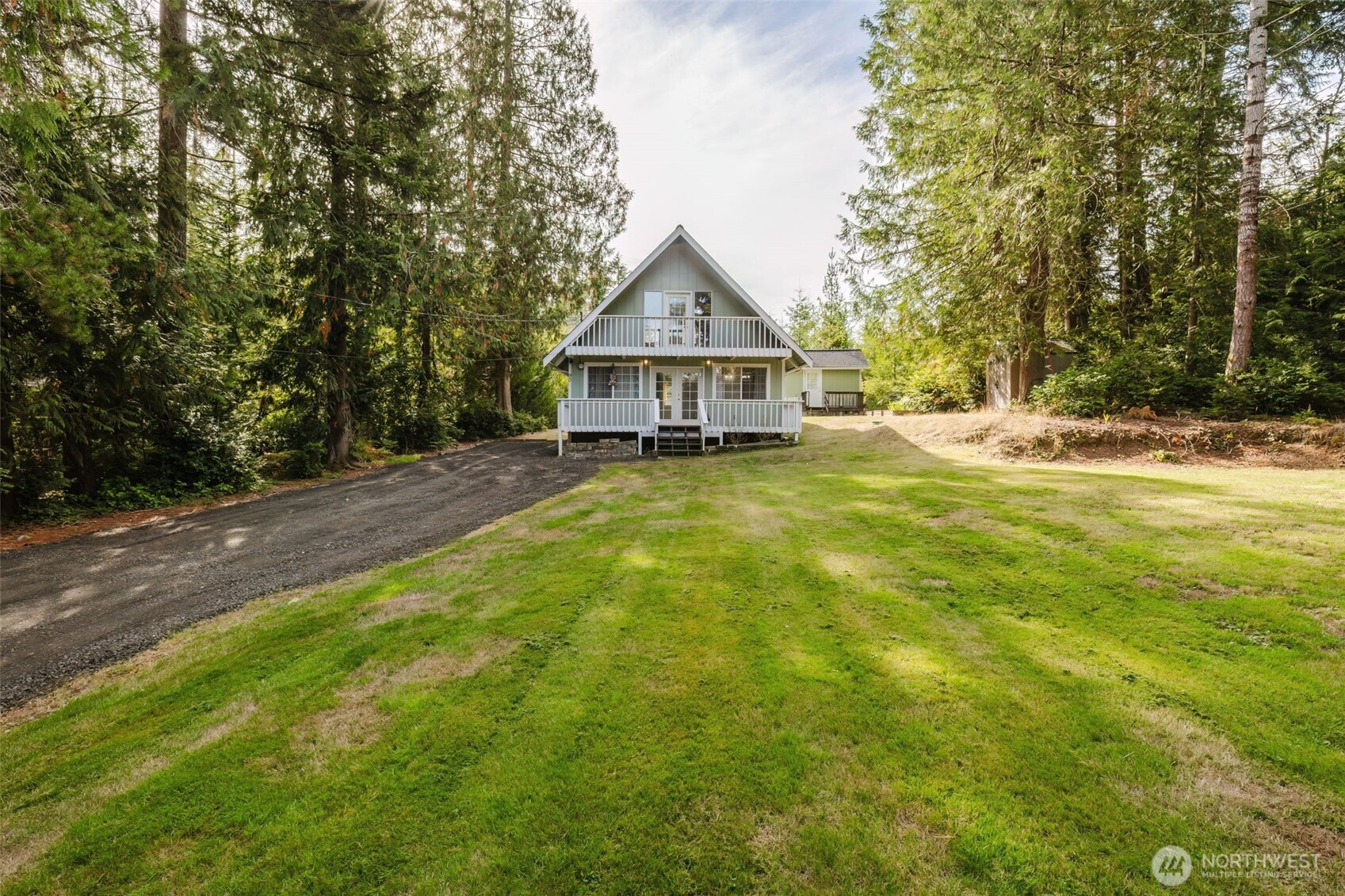 90 E Snow Cap Drive Property Photo 1