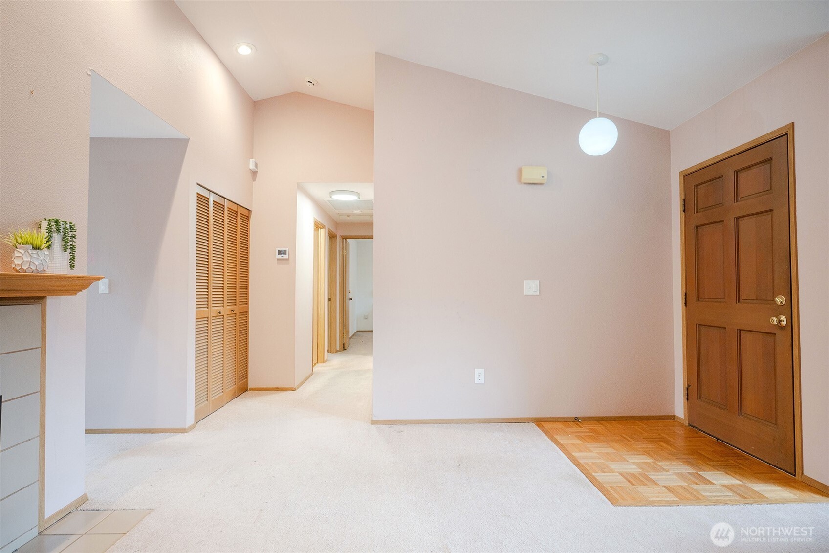19507 55th Ave Ne Property Photo 4
