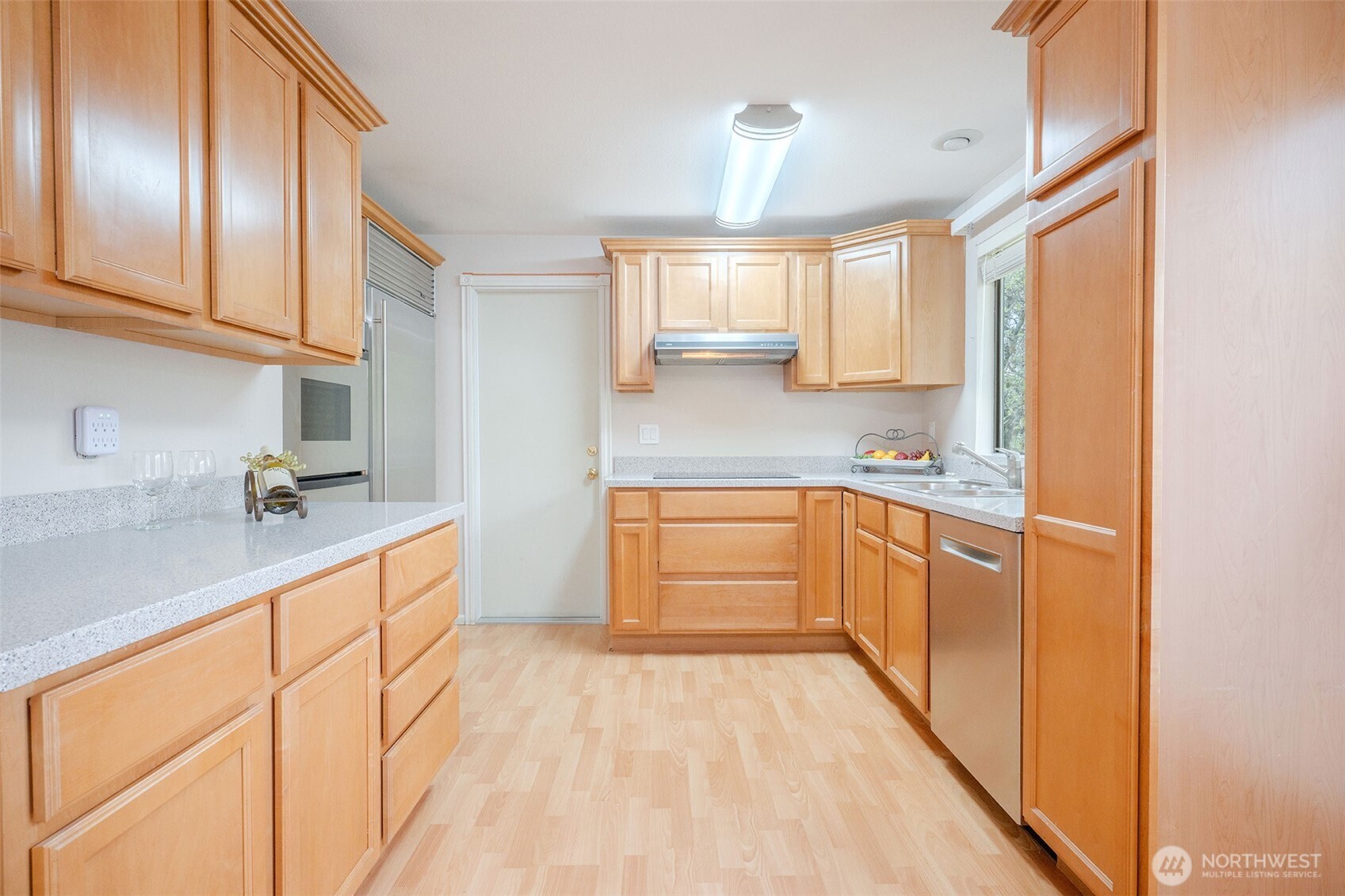 19507 55th Ave Ne Property Photo 6
