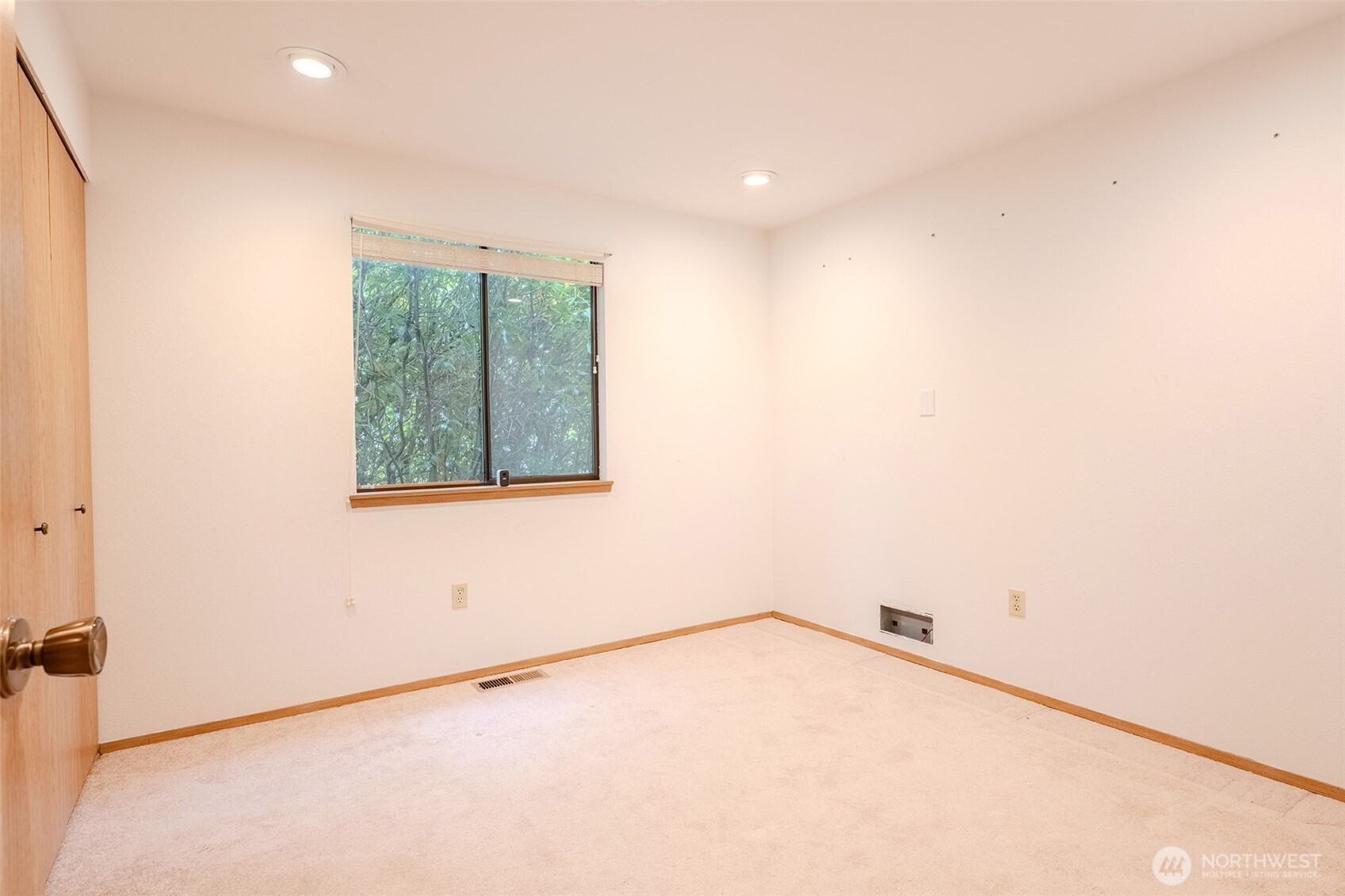 19507 55th Ave Ne Property Photo 14
