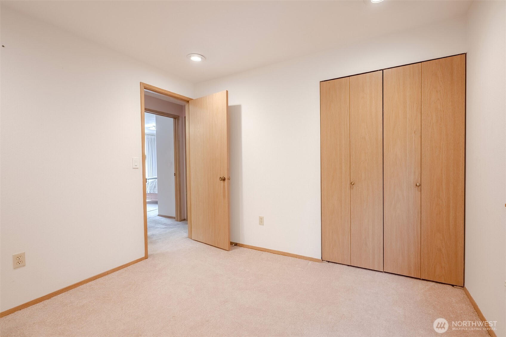 19507 55th Ave Ne Property Photo 15