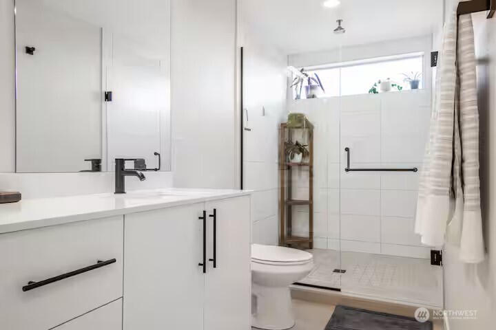 1131 Nw 57th Street B Property Photo 5