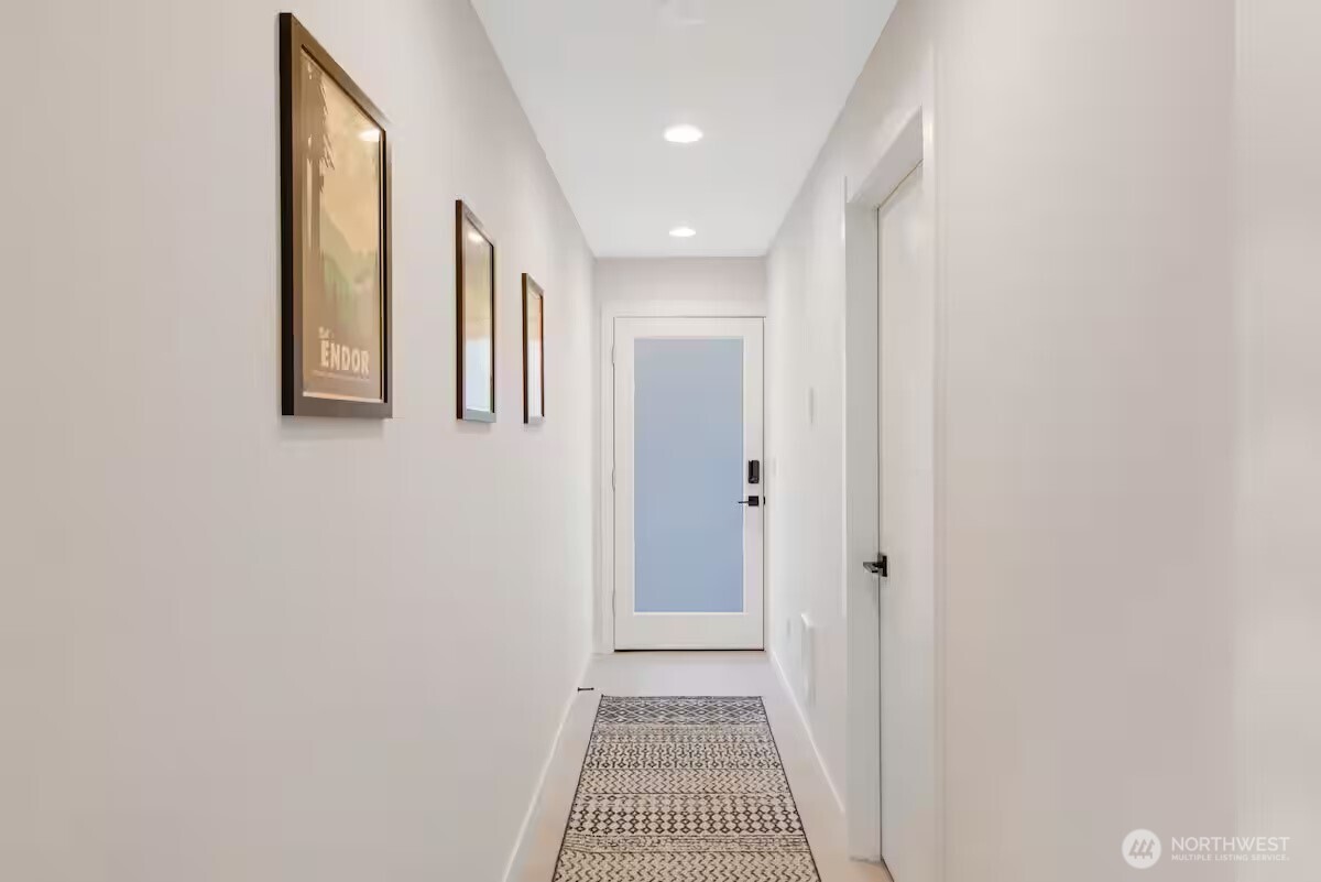 1131 Nw 57th Street B Property Photo 6