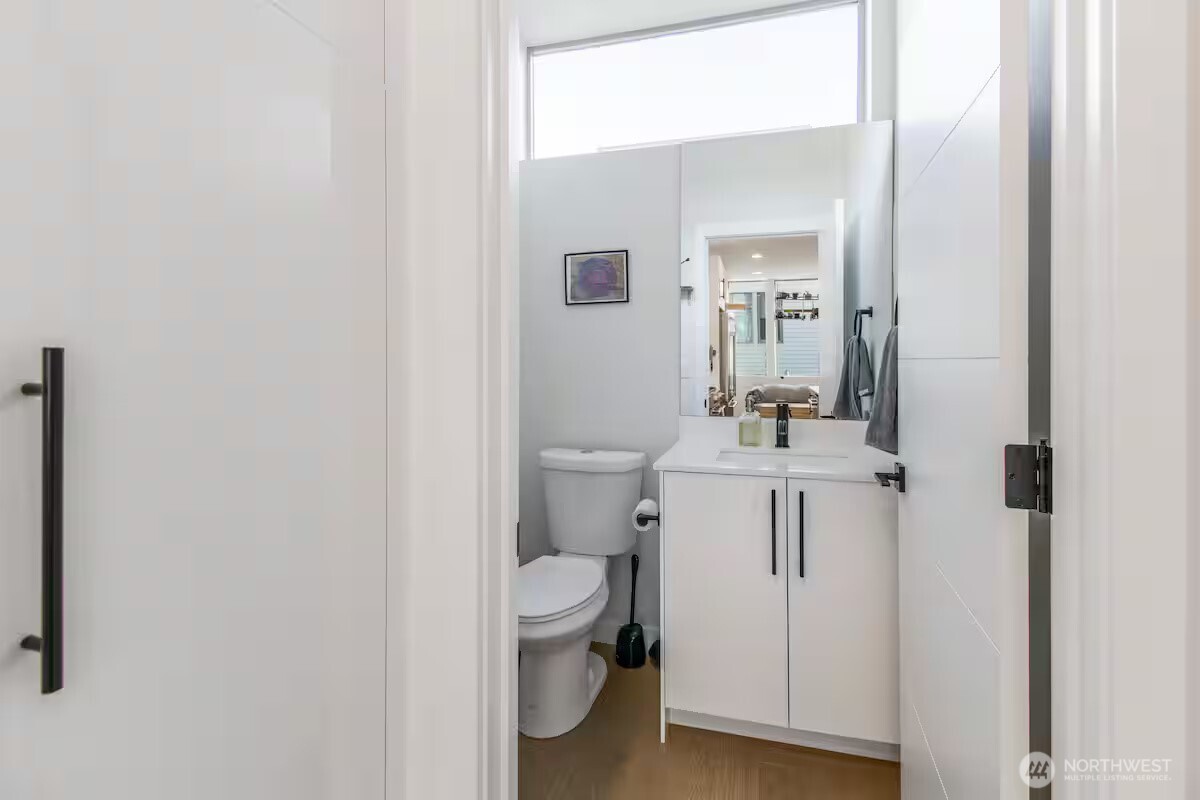 1131 Nw 57th Street B Property Photo 8
