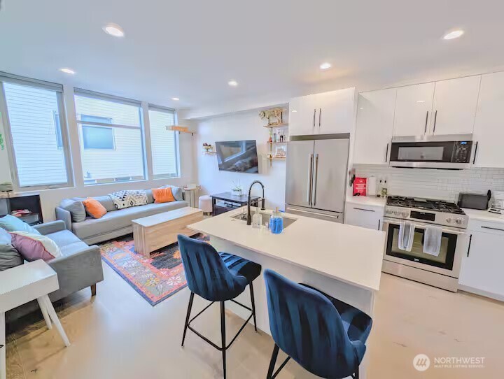 1131 Nw 57th Street B Property Photo 16