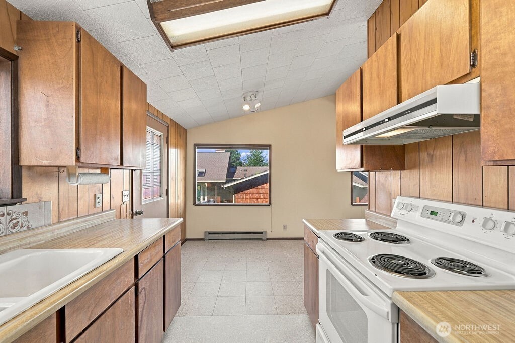 5521 Jackman Street Property Photo 16