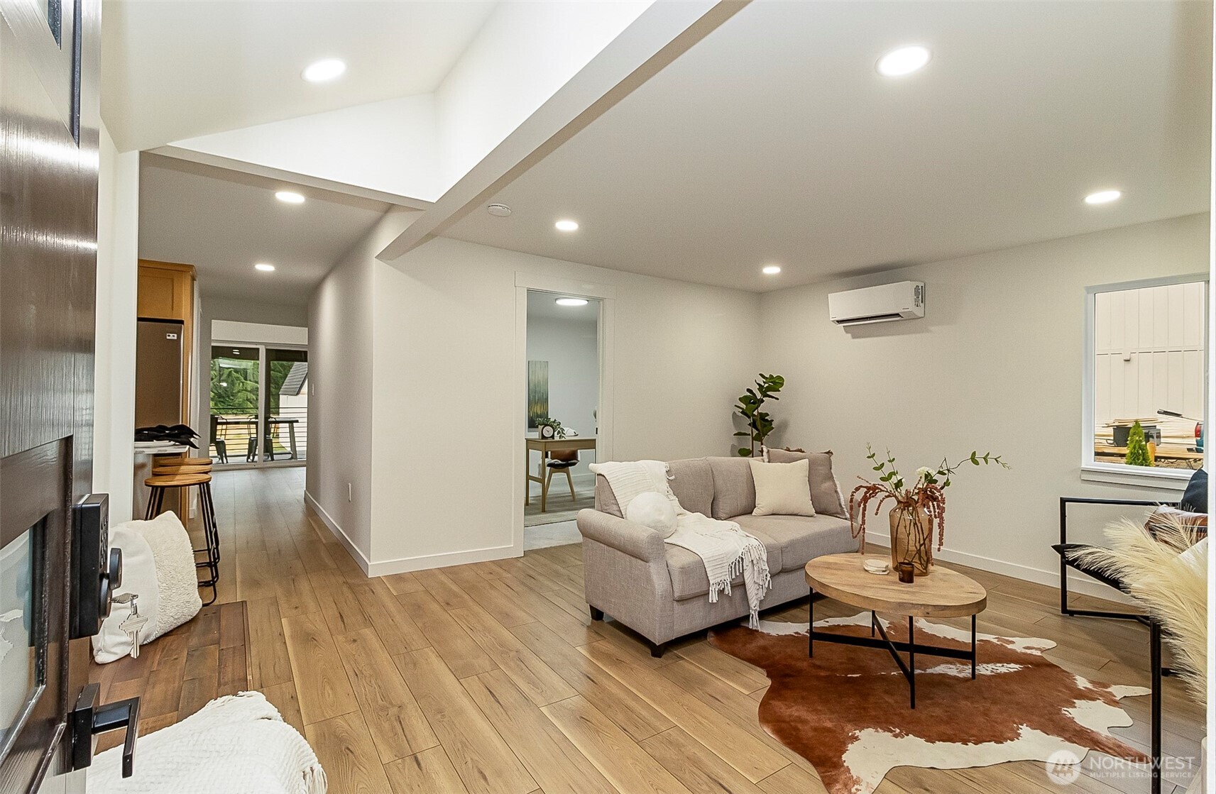 12816 2nd Street Property Photo 6
