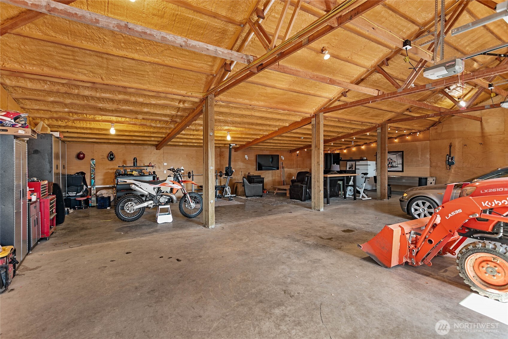 2693 Lindsay Rd Property Photo 33