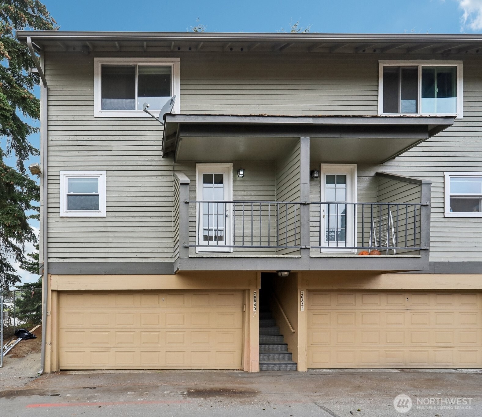 10925 Se 208th Street 20845 Property Photo 1