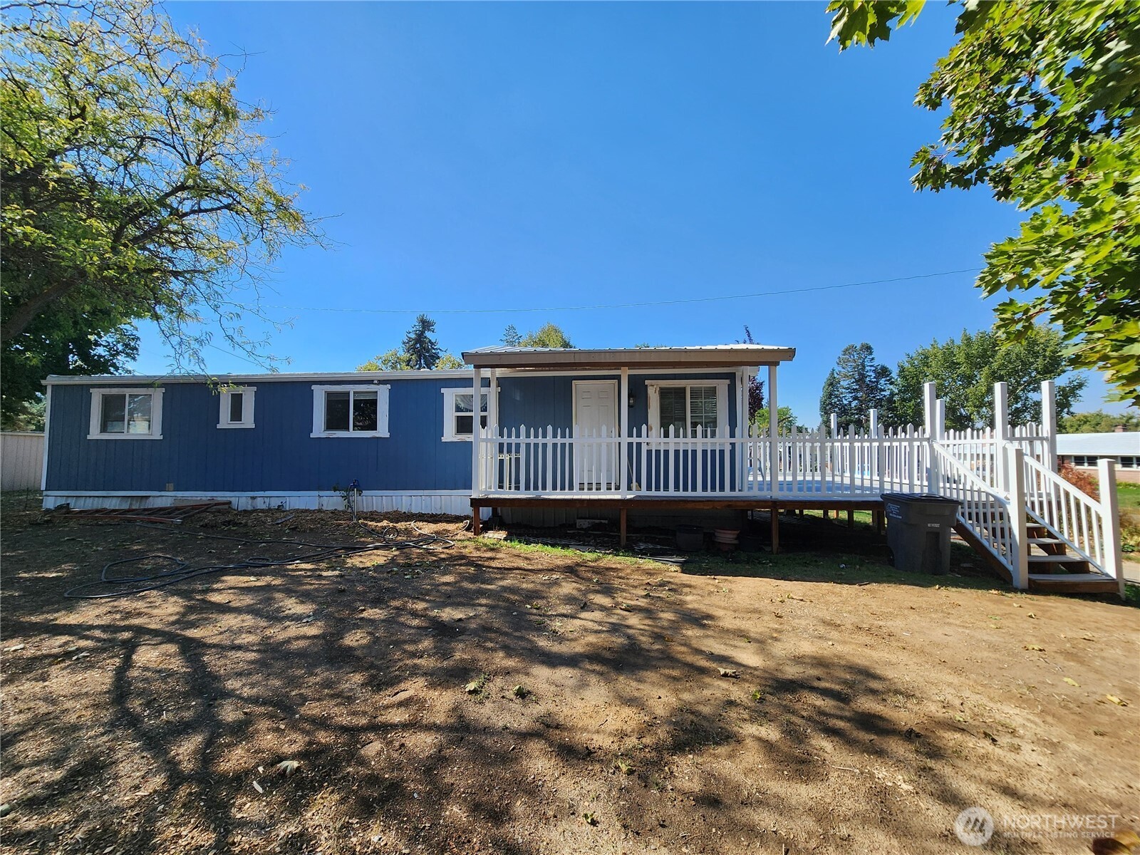 720 E Locust Street Property Photo 1