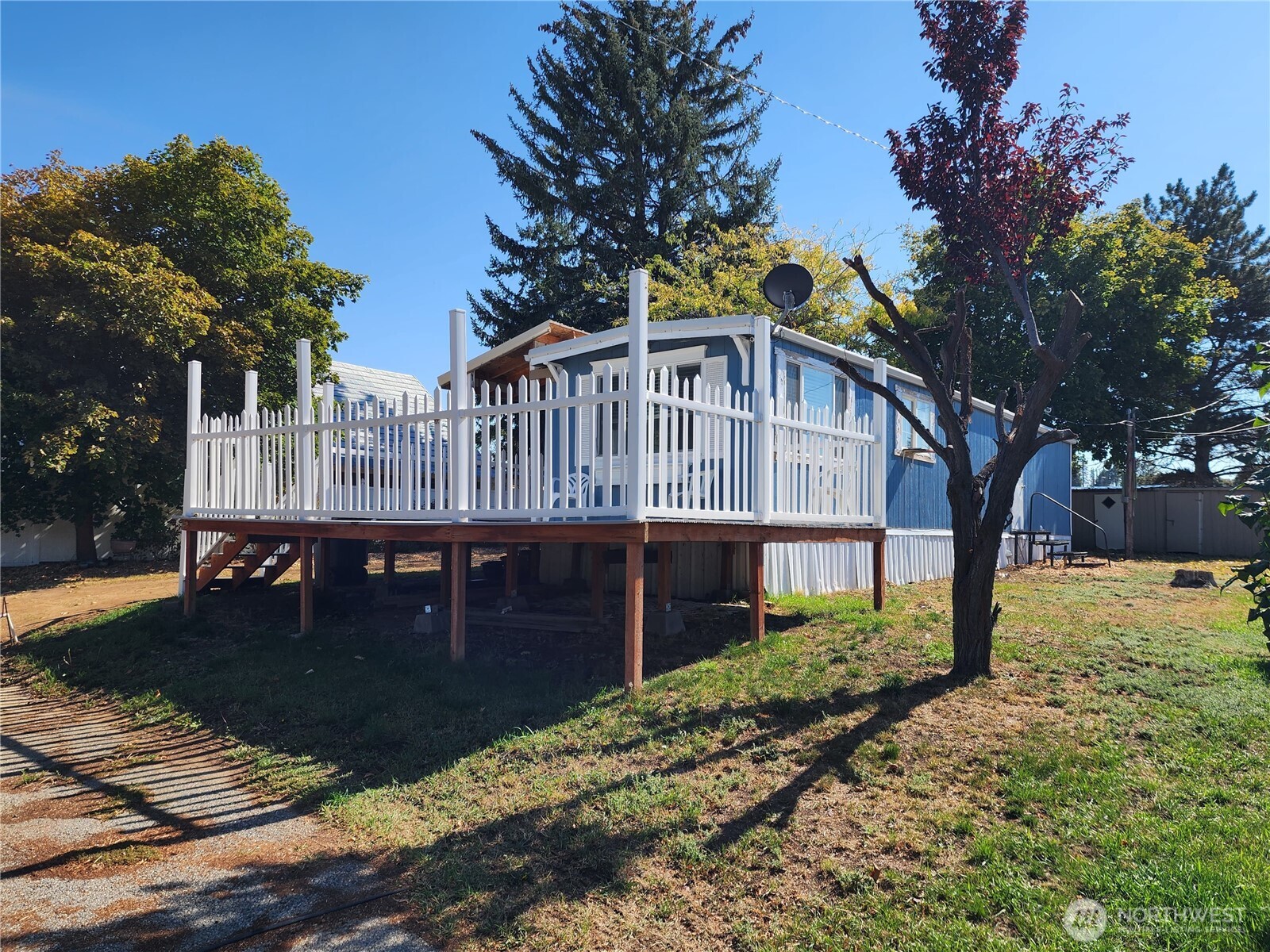 720 E Locust Street Property Photo 6