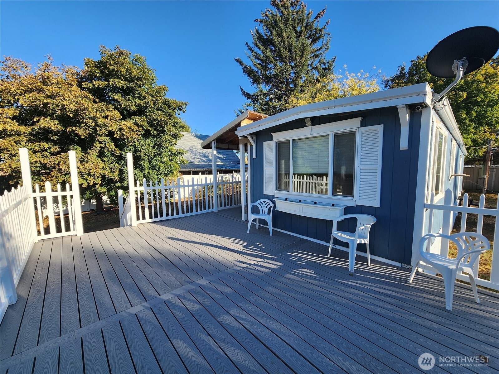 720 E Locust Street Property Photo 8