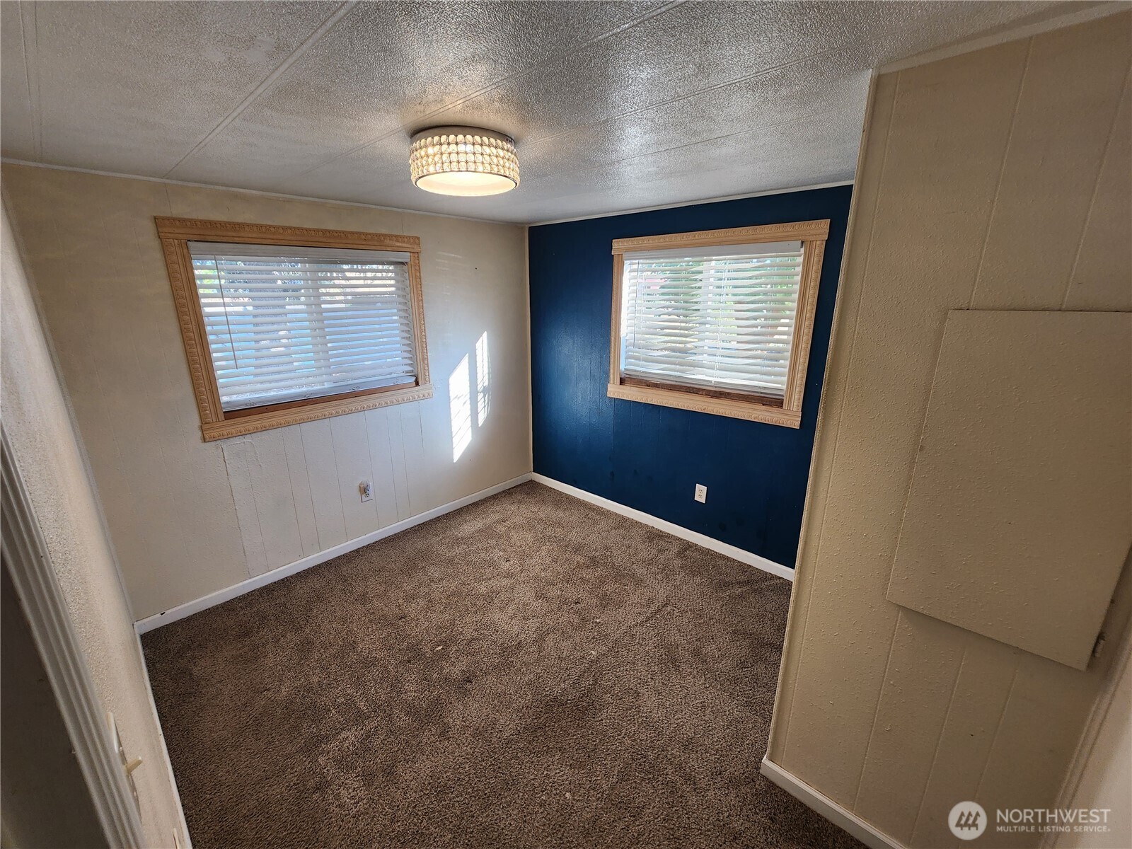 720 E Locust Street Property Photo 18