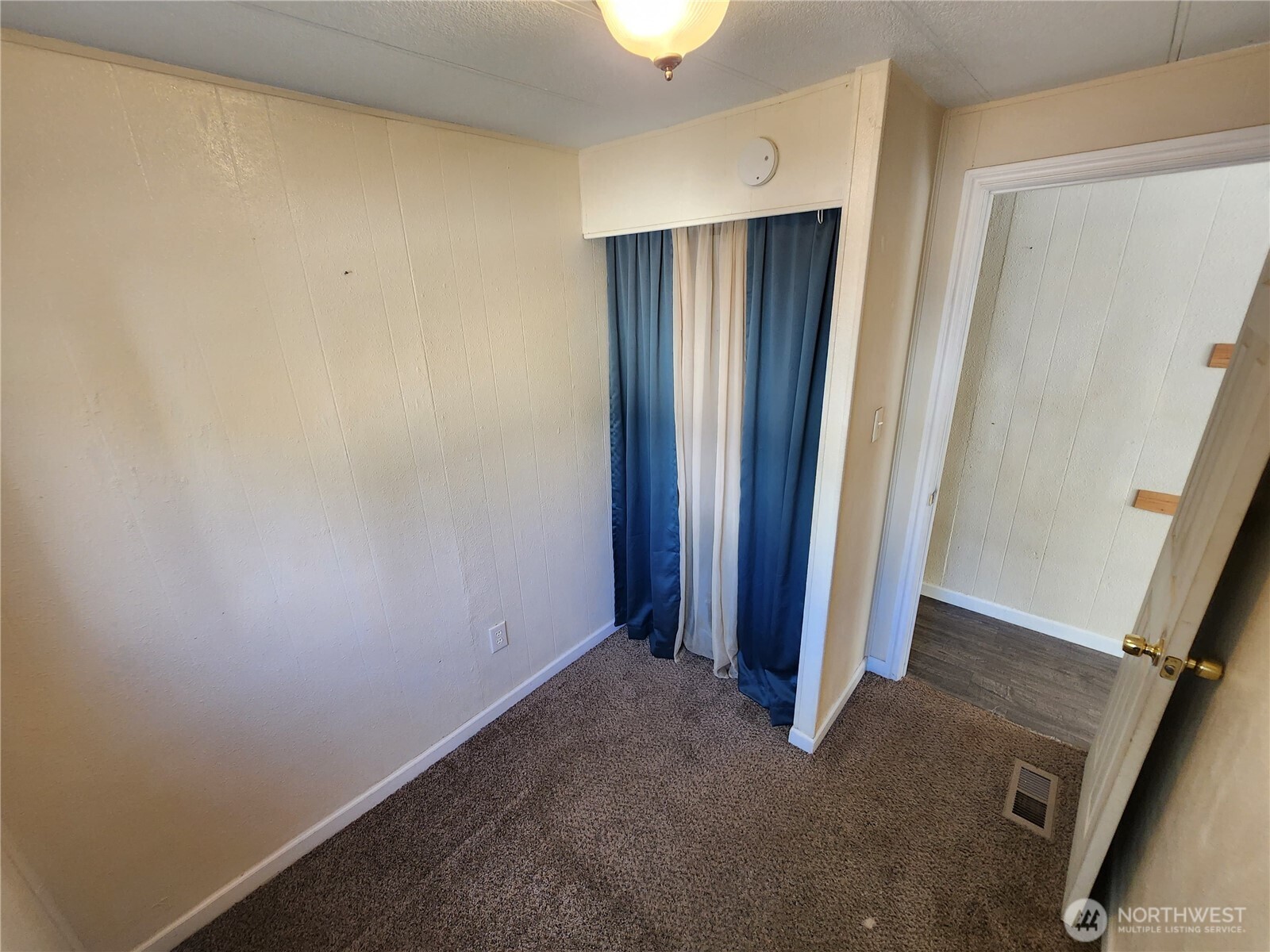 720 E Locust Street Property Photo 25