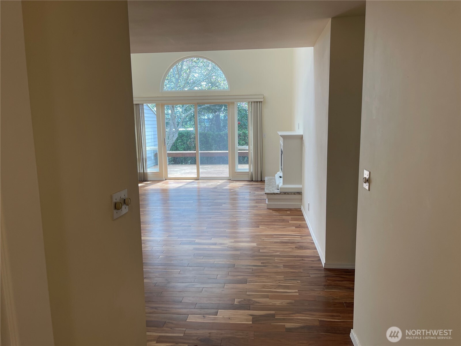 2426 James Place 303 Property Photo 10