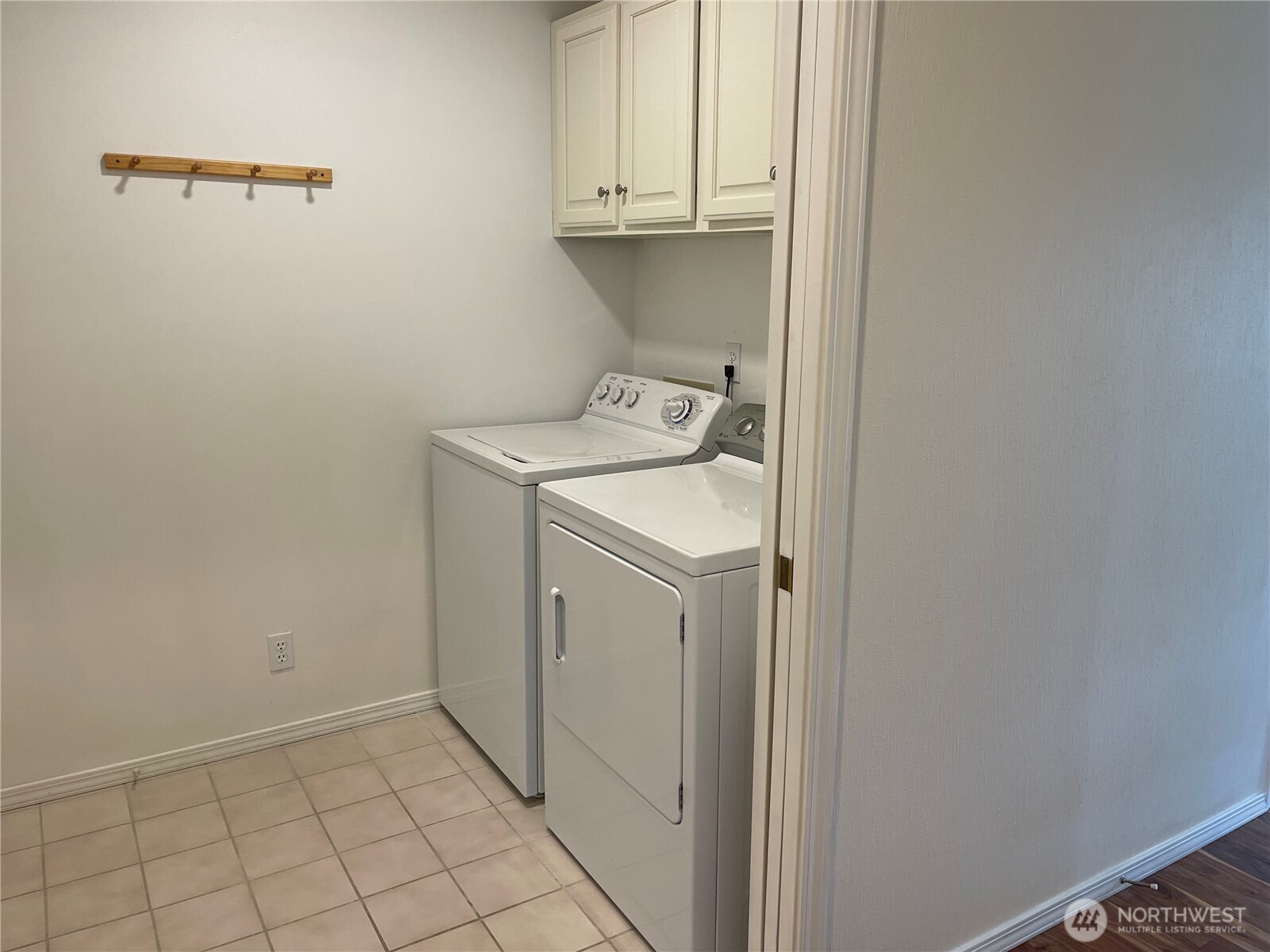 2426 James Place 303 Property Photo 20