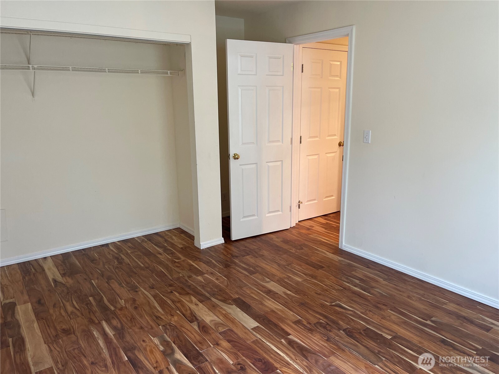 2426 James Place 303 Property Photo 26