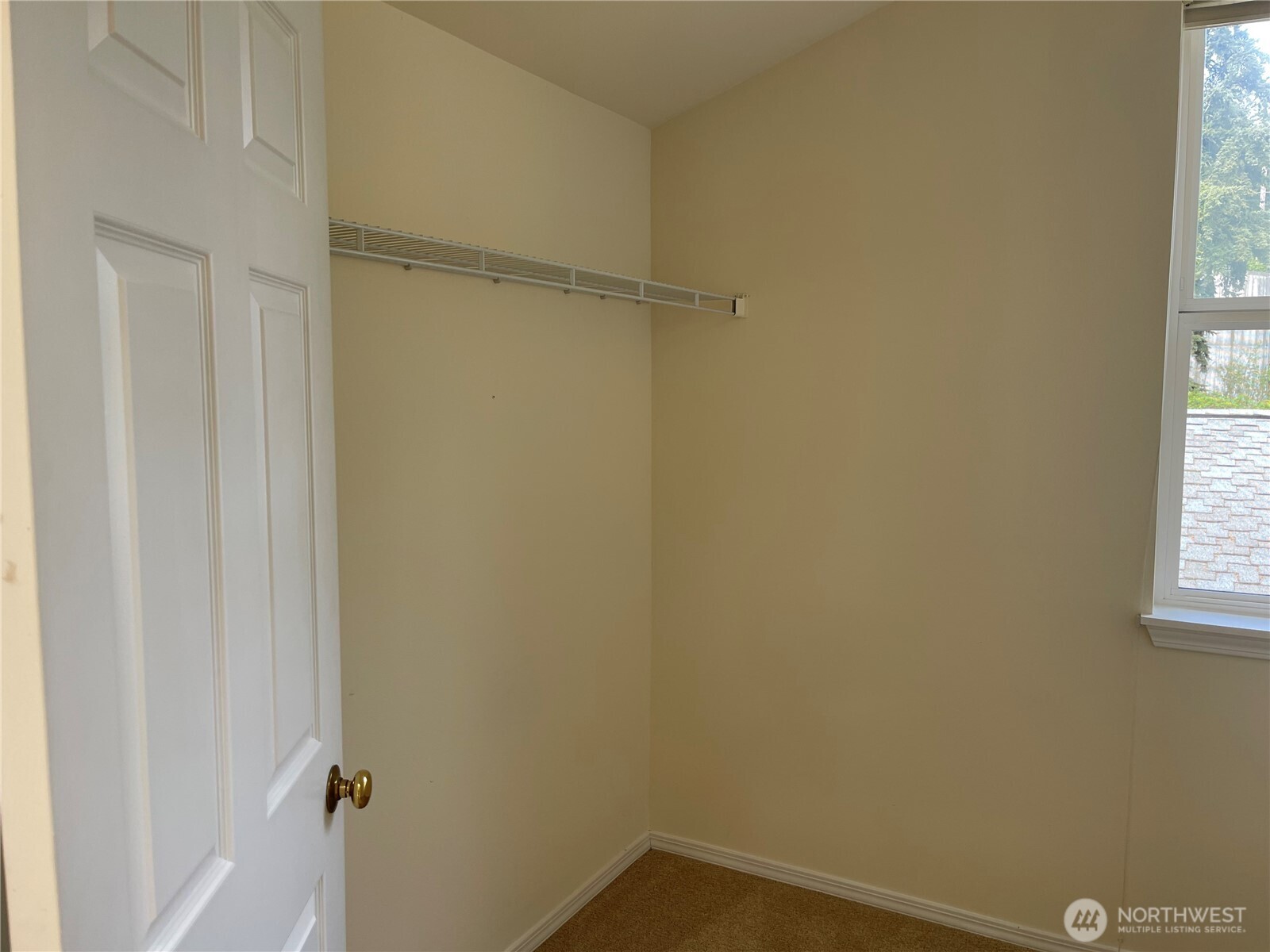 2426 James Place 303 Property Photo 29