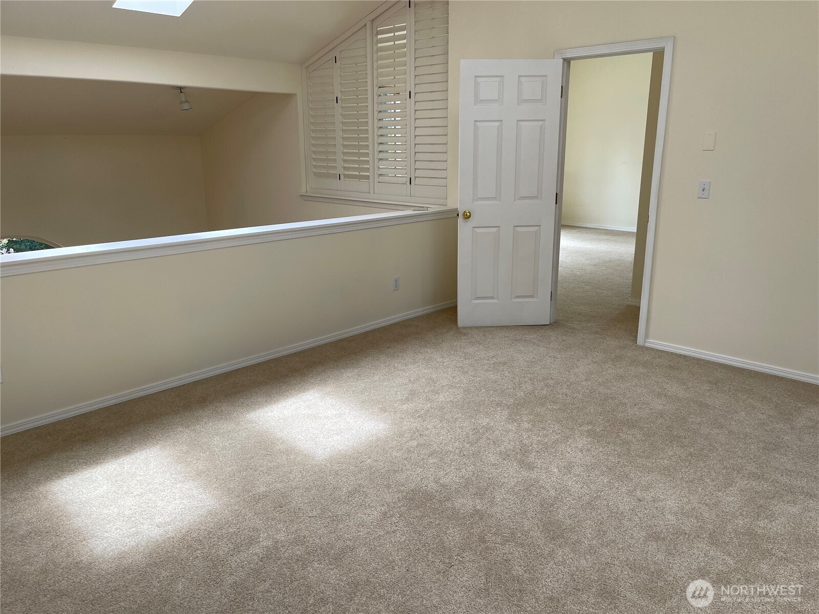 2426 James Place 303 Property Photo 36