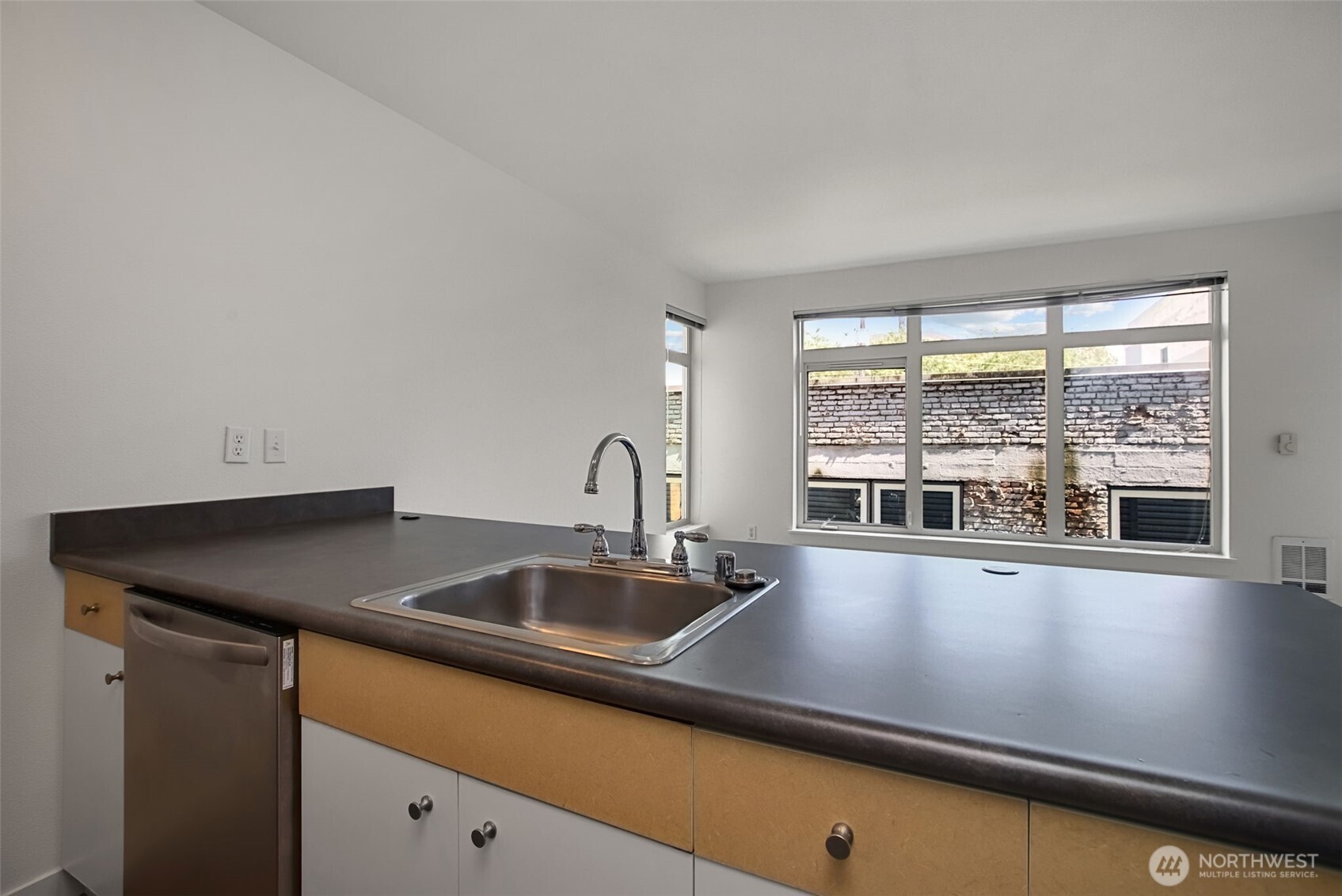 1610 Belmont Avenue 314 Property Photo 8