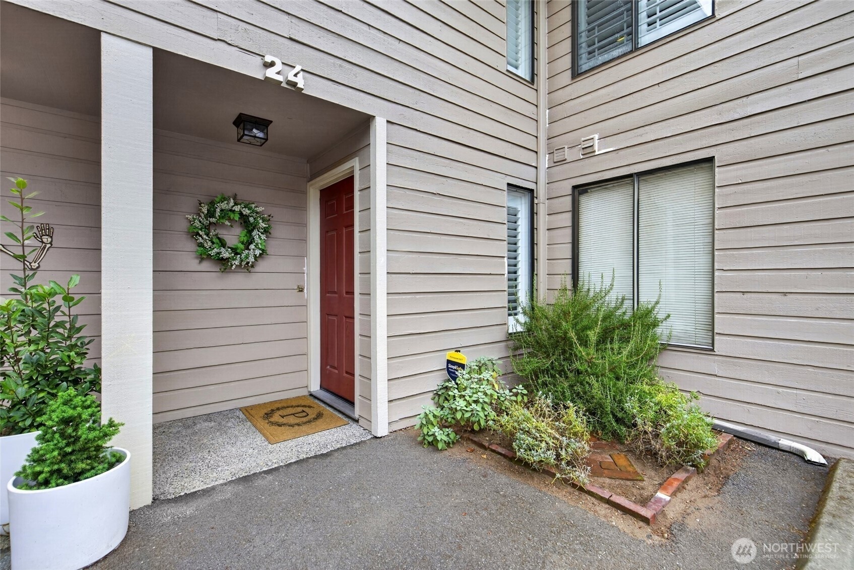 1555 Union Avenue 24e Property Photo 3