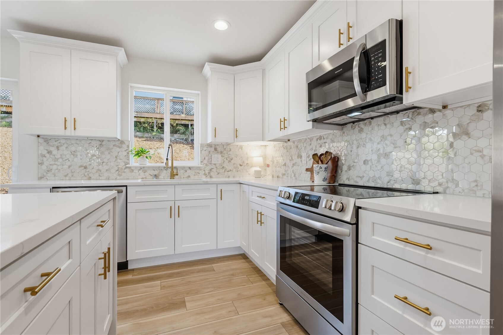 7528 Wooldridge Drive Property Photo 8