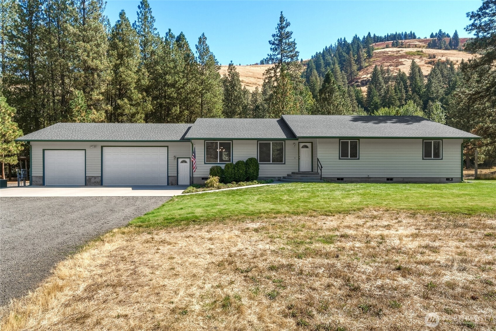 623 South Touchet Road Property Photo 1