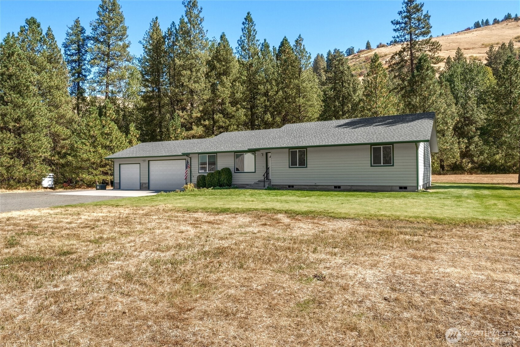 623 South Touchet Road Property Photo 2