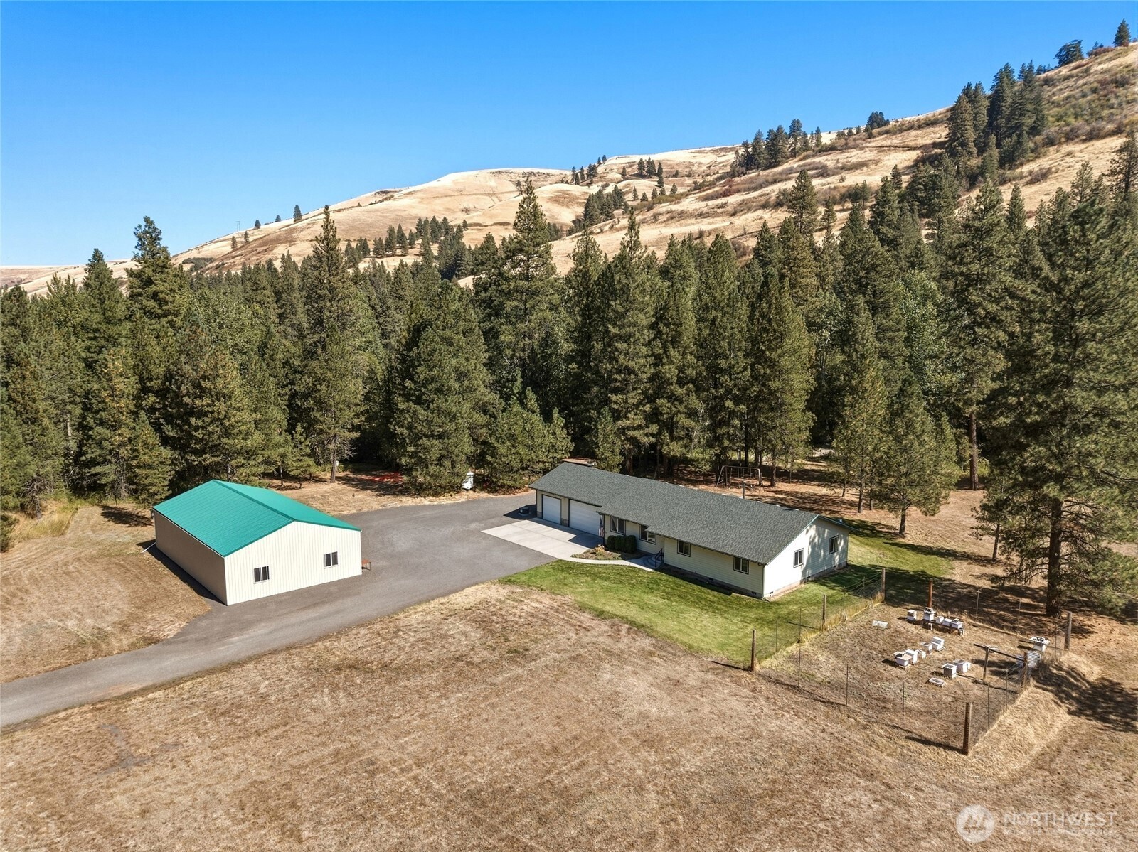 623 South Touchet Road Property Photo 8