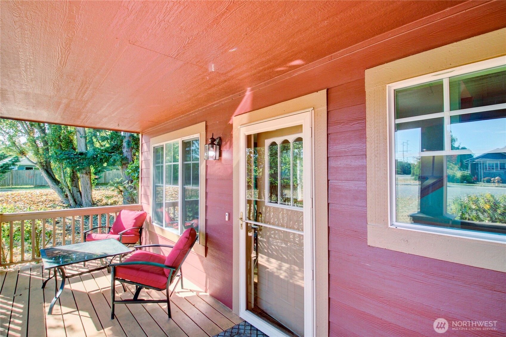 2585690 Property Photo 6