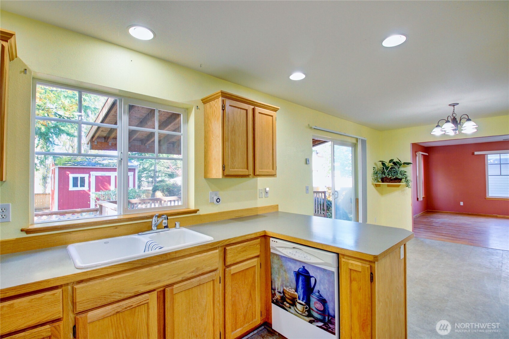 2585690 Property Photo 10