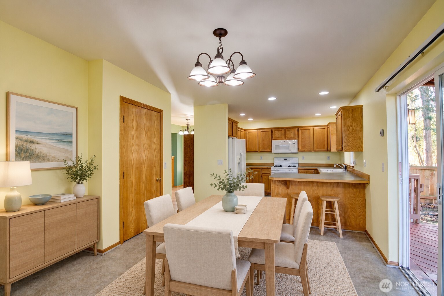 2585690 Property Photo 13