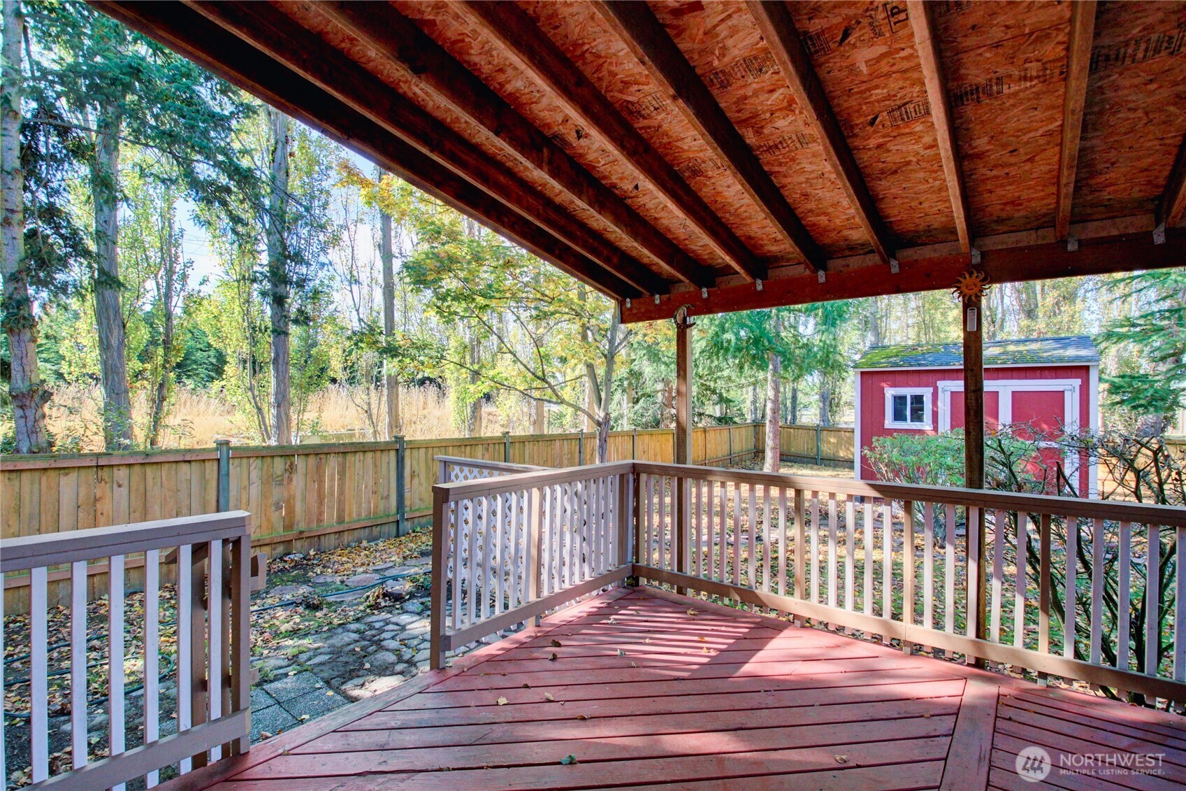 2585690 Property Photo 16