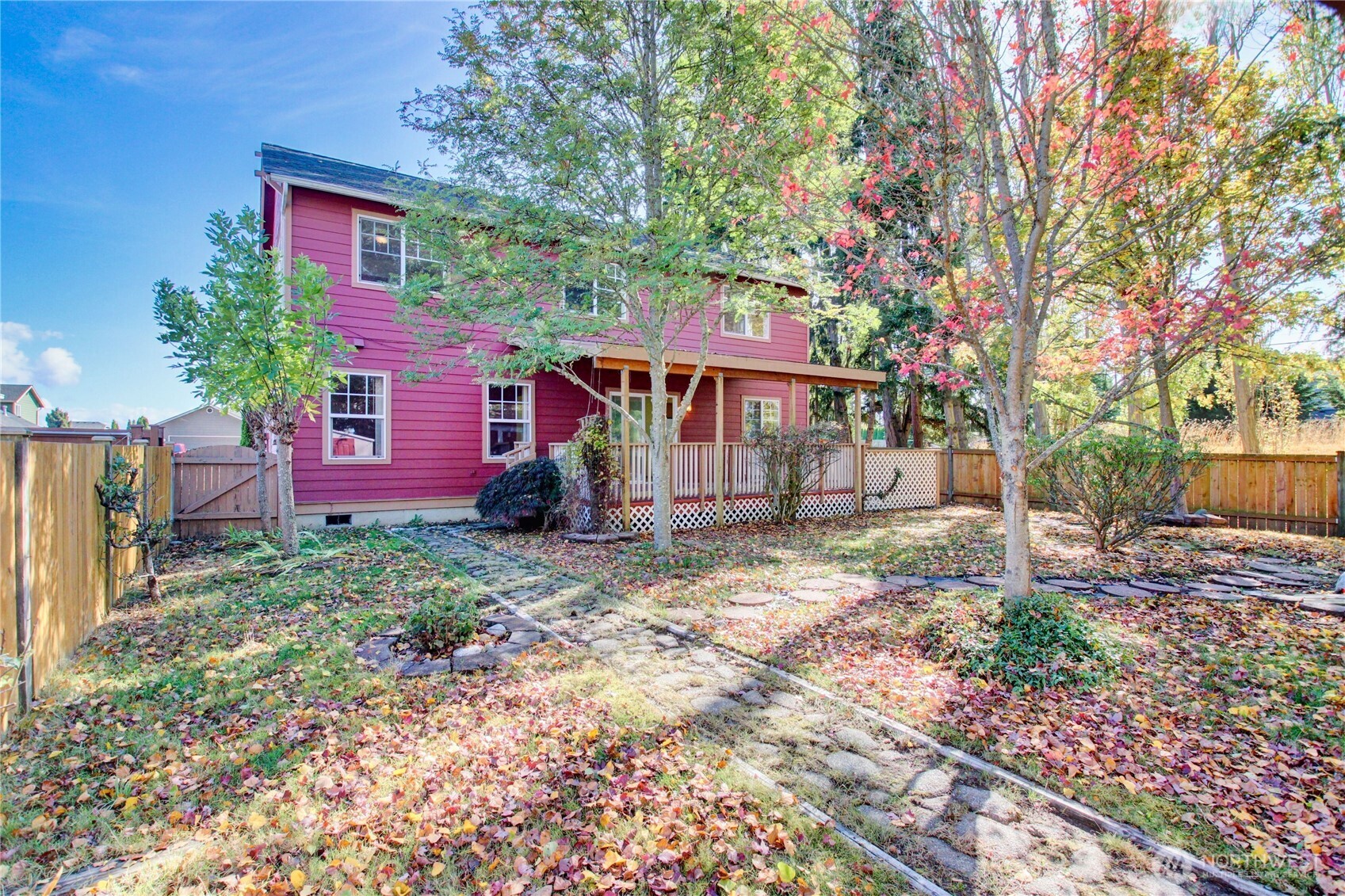 2585690 Property Photo 22
