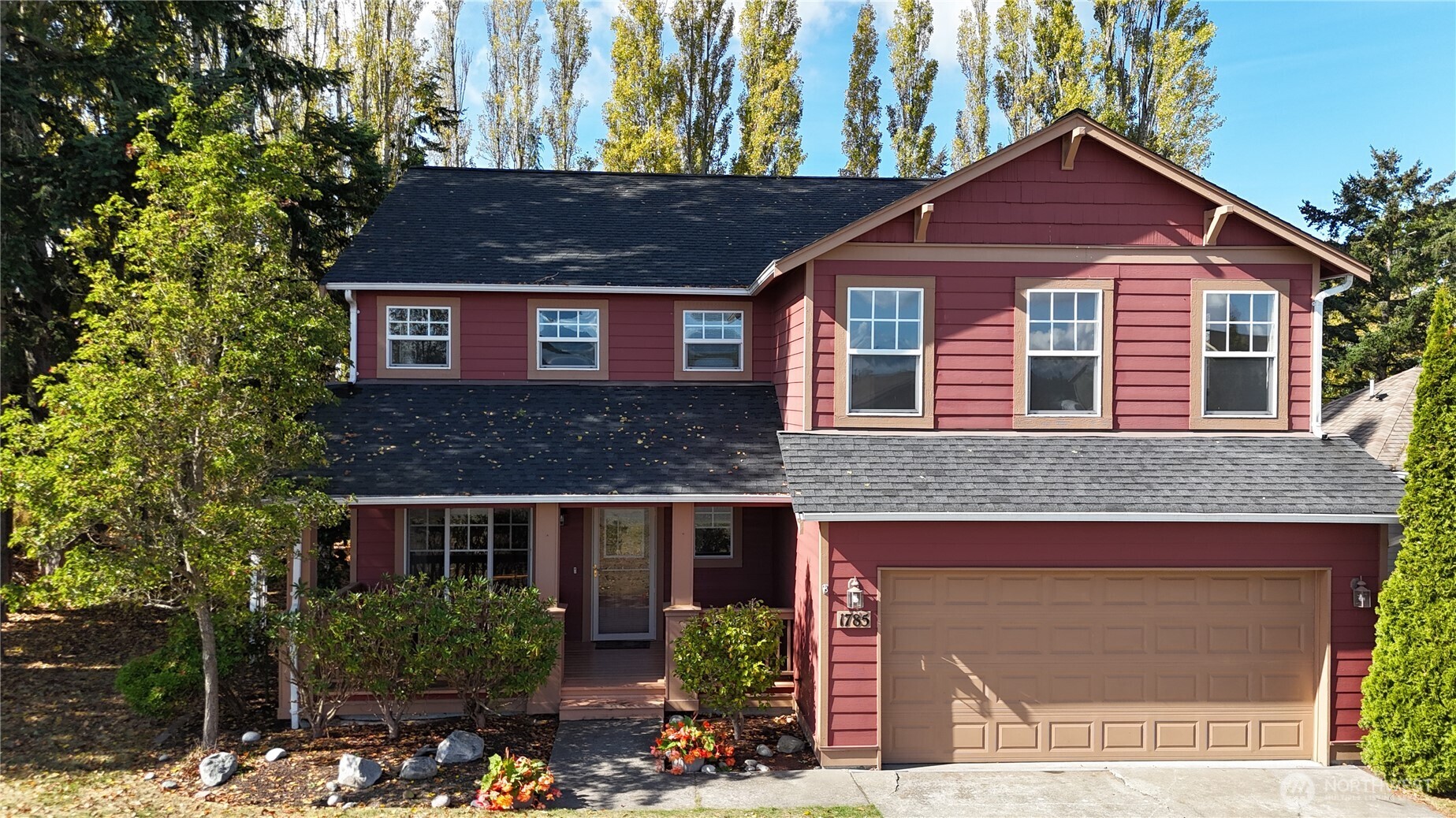 2585690 Property Photo 25