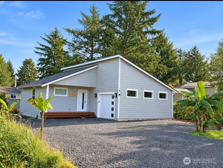 146 N Port Loop Property Photo 1