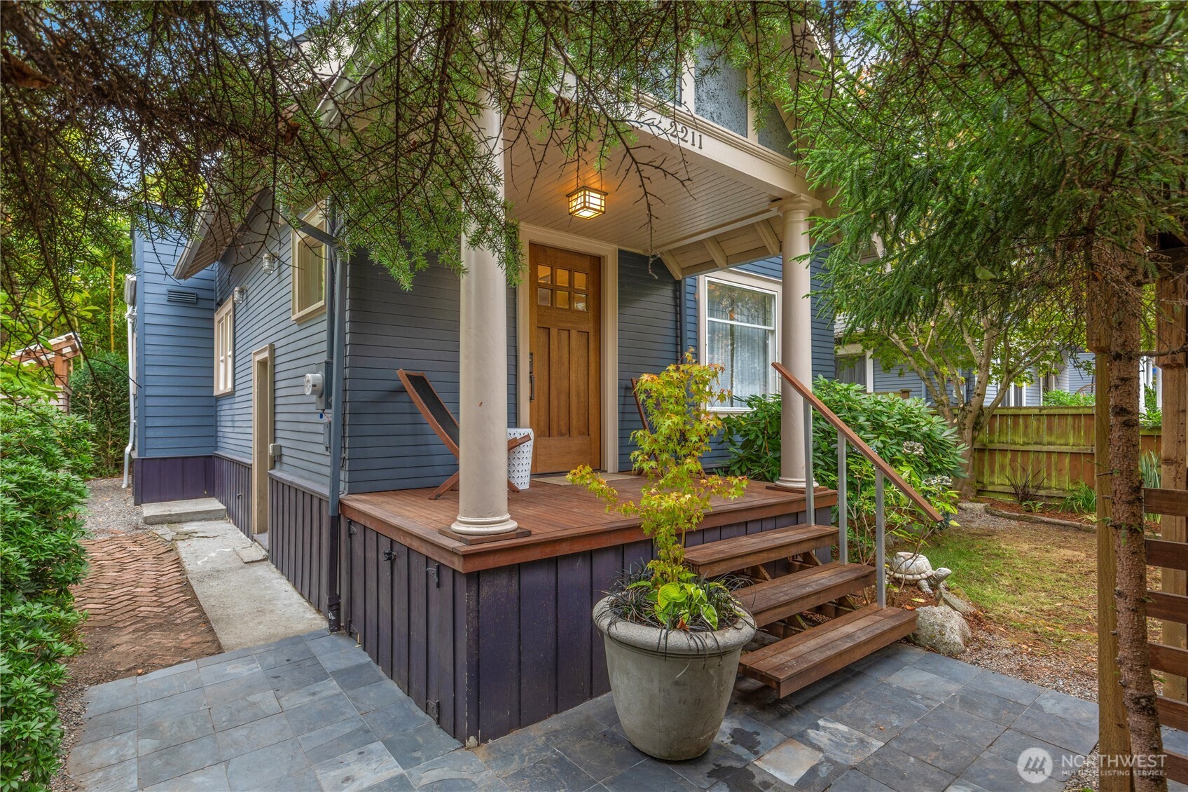 2211 E Olive Street Property Photo 1