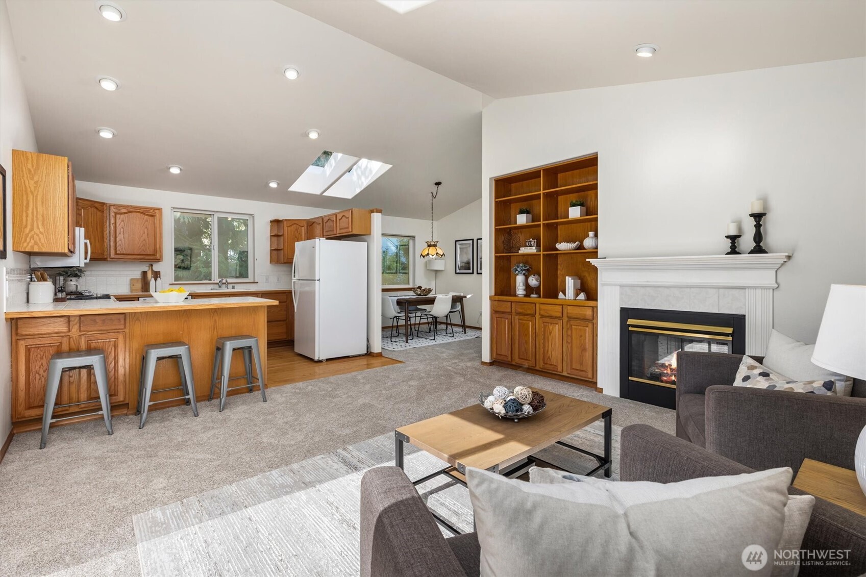 14118 Beverly Park Road B Property Photo 12