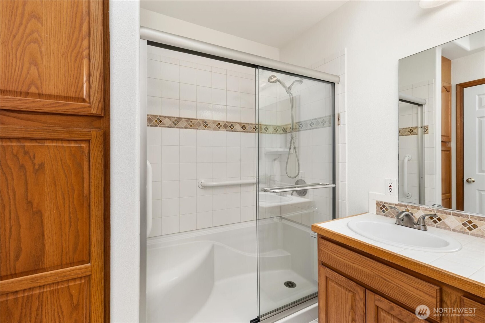14118 Beverly Park Road B Property Photo 19