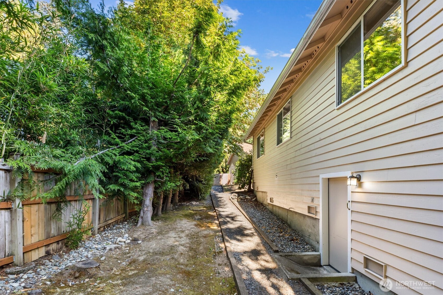 14118 Beverly Park Road B Property Photo 28