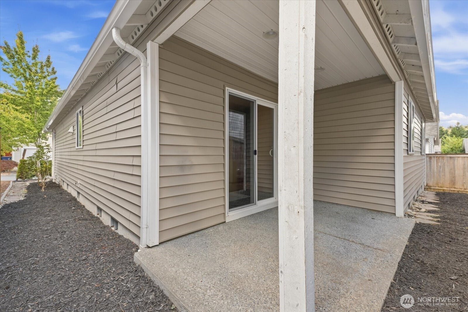 2522 155th Street Property Photo 18