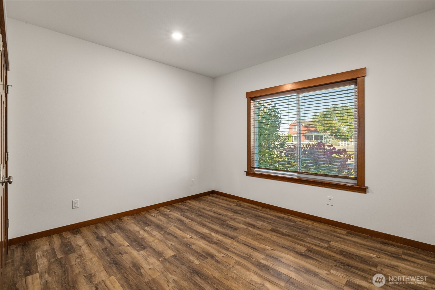 583 Rein Road Property Photo 6