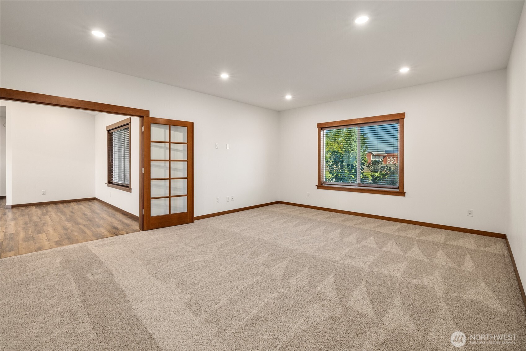 583 Rein Road Property Photo 8