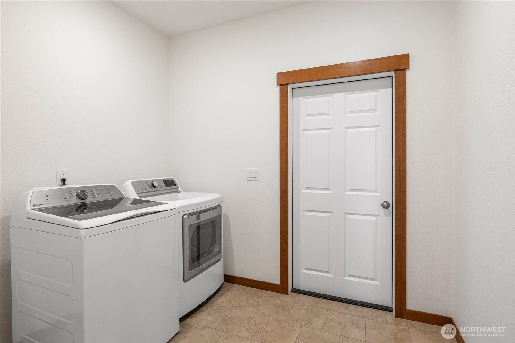 583 Rein Road Property Photo 18