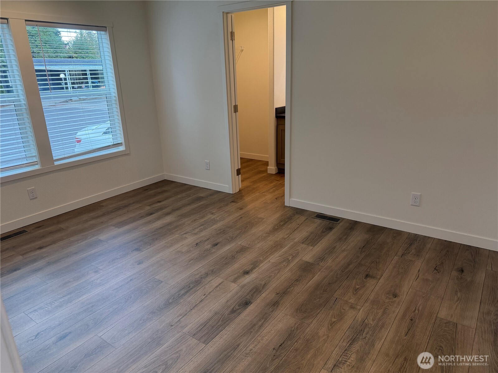 375 Union Avenue 8 Property Photo 6