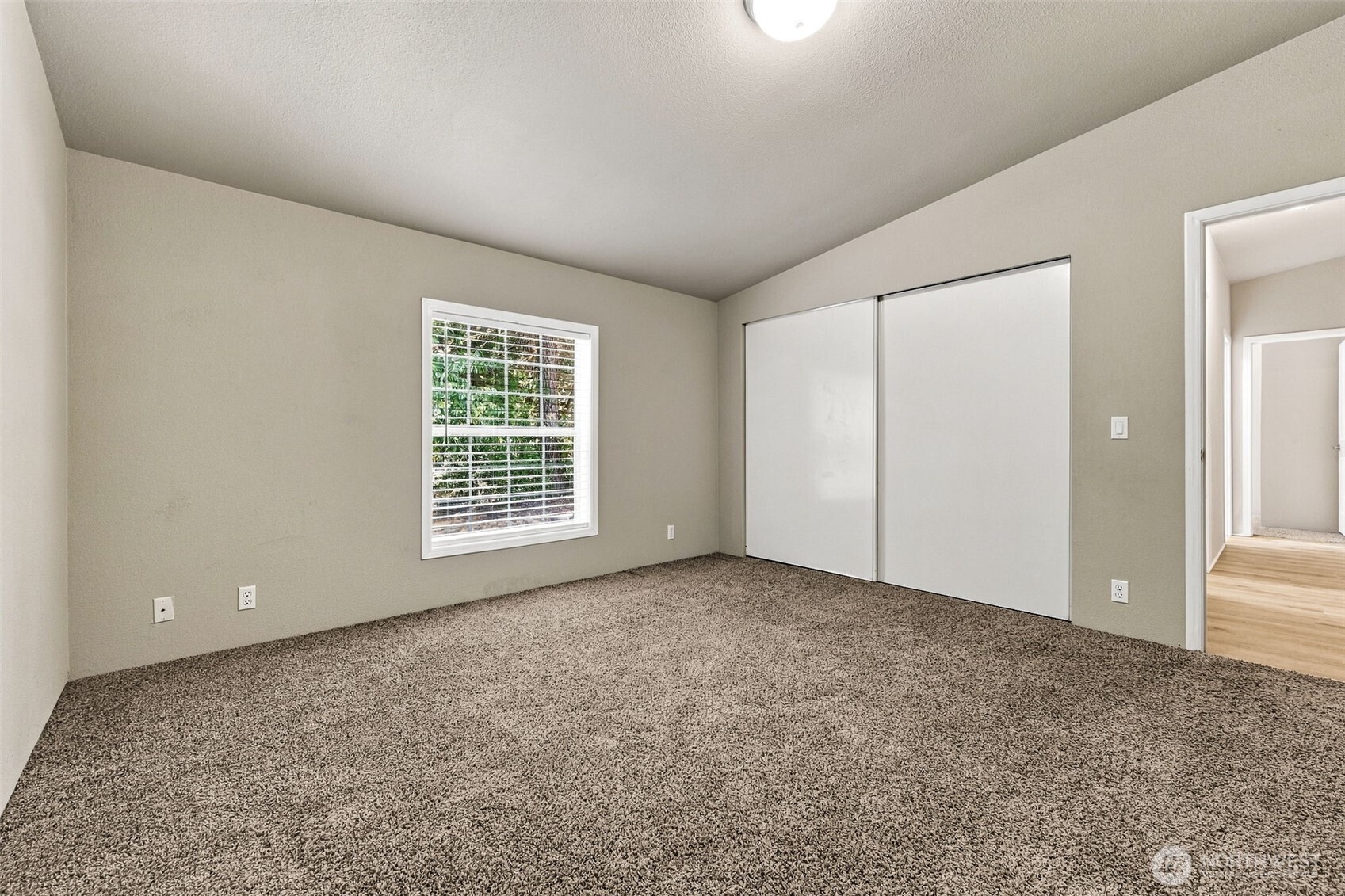 40 E Lavender Lane Property Photo 19