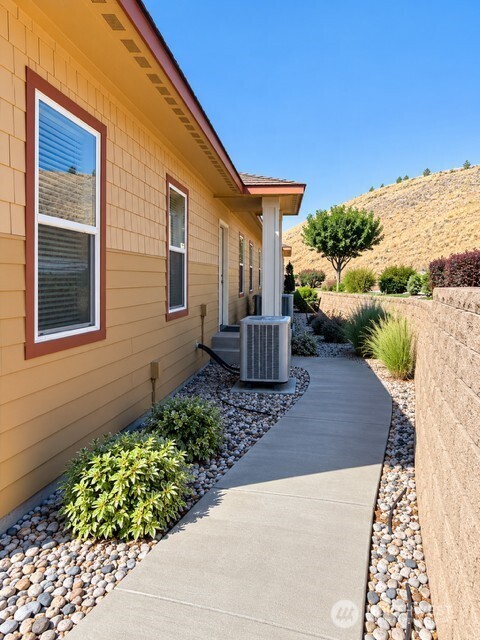23190 Sunserra Loop B-11 Property Photo 27