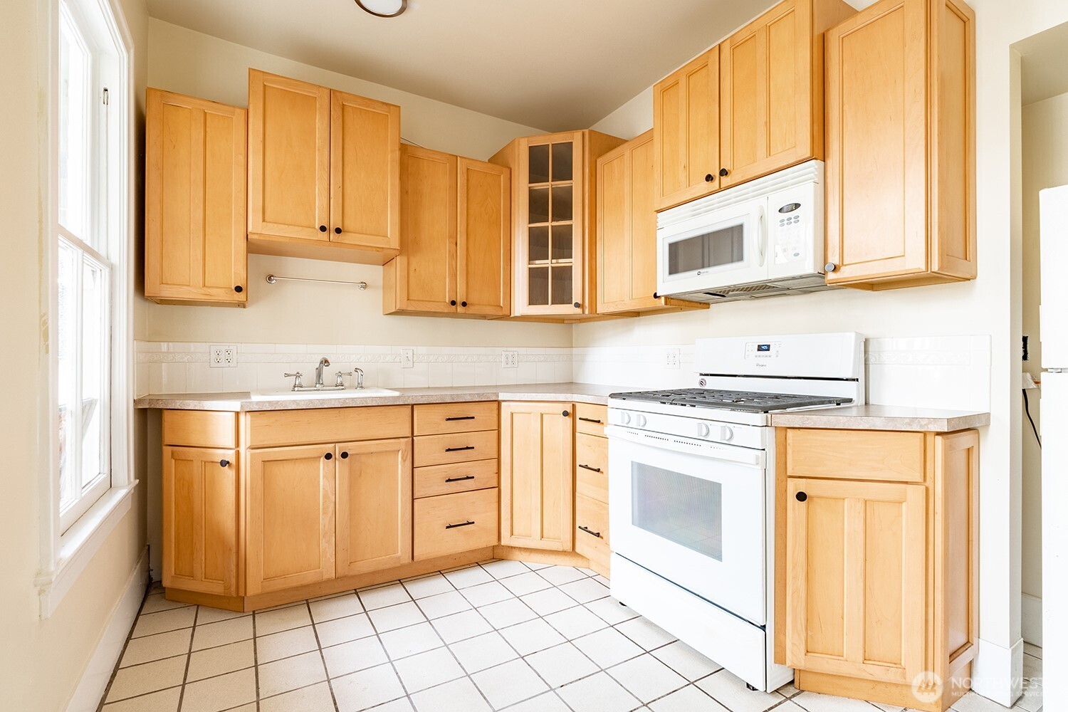 1625 Belmont Avenue Property Photo 10