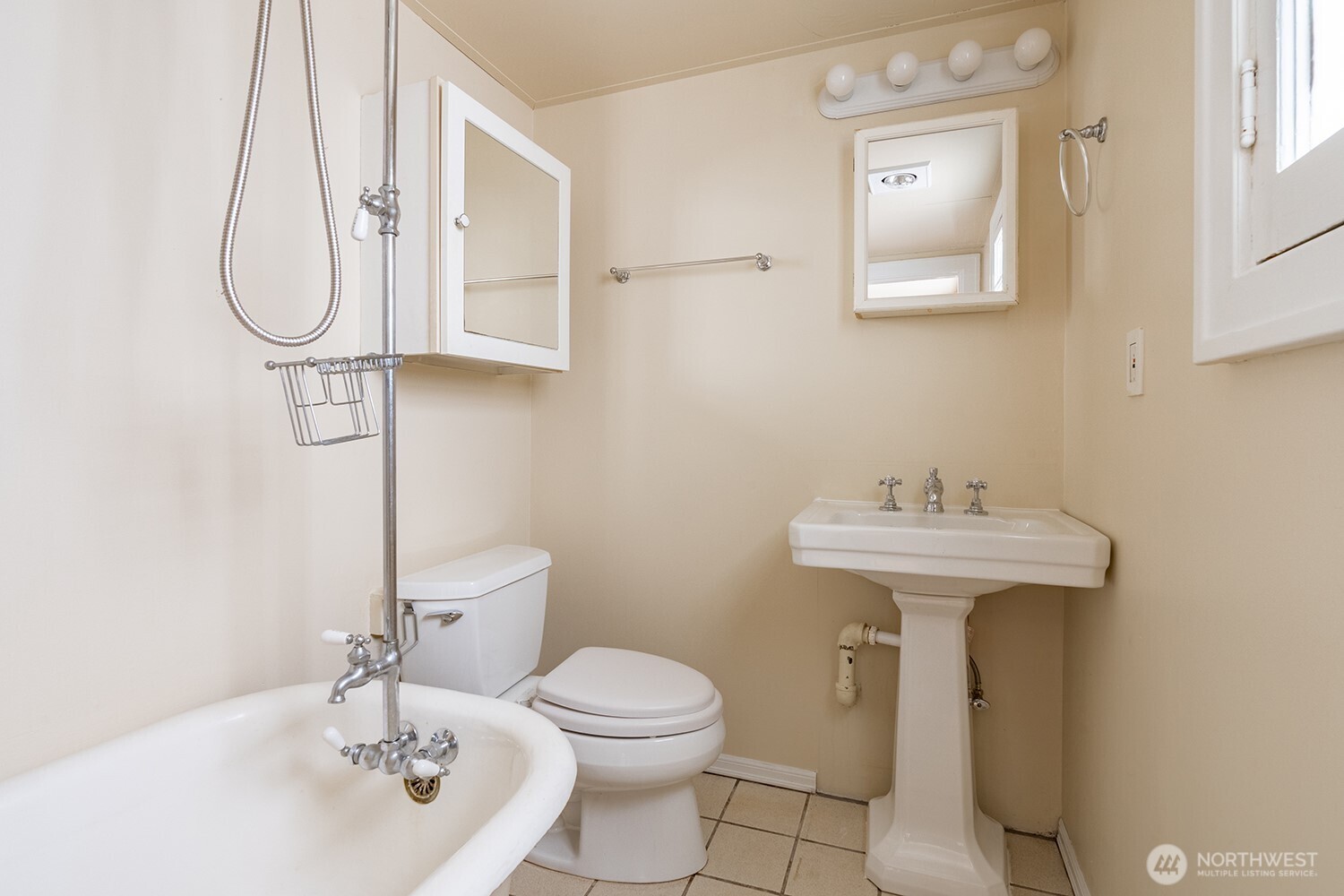 1625 Belmont Avenue Property Photo 15