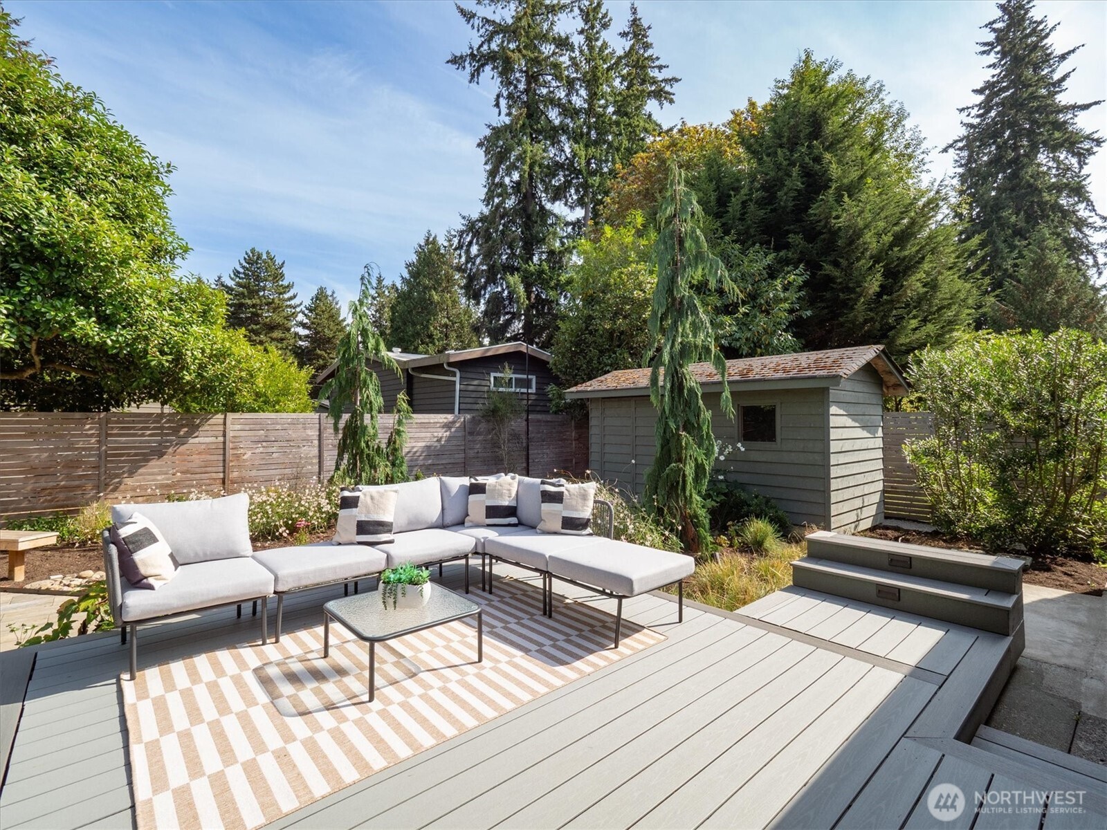 15522 1st Avenue Property Photo 12